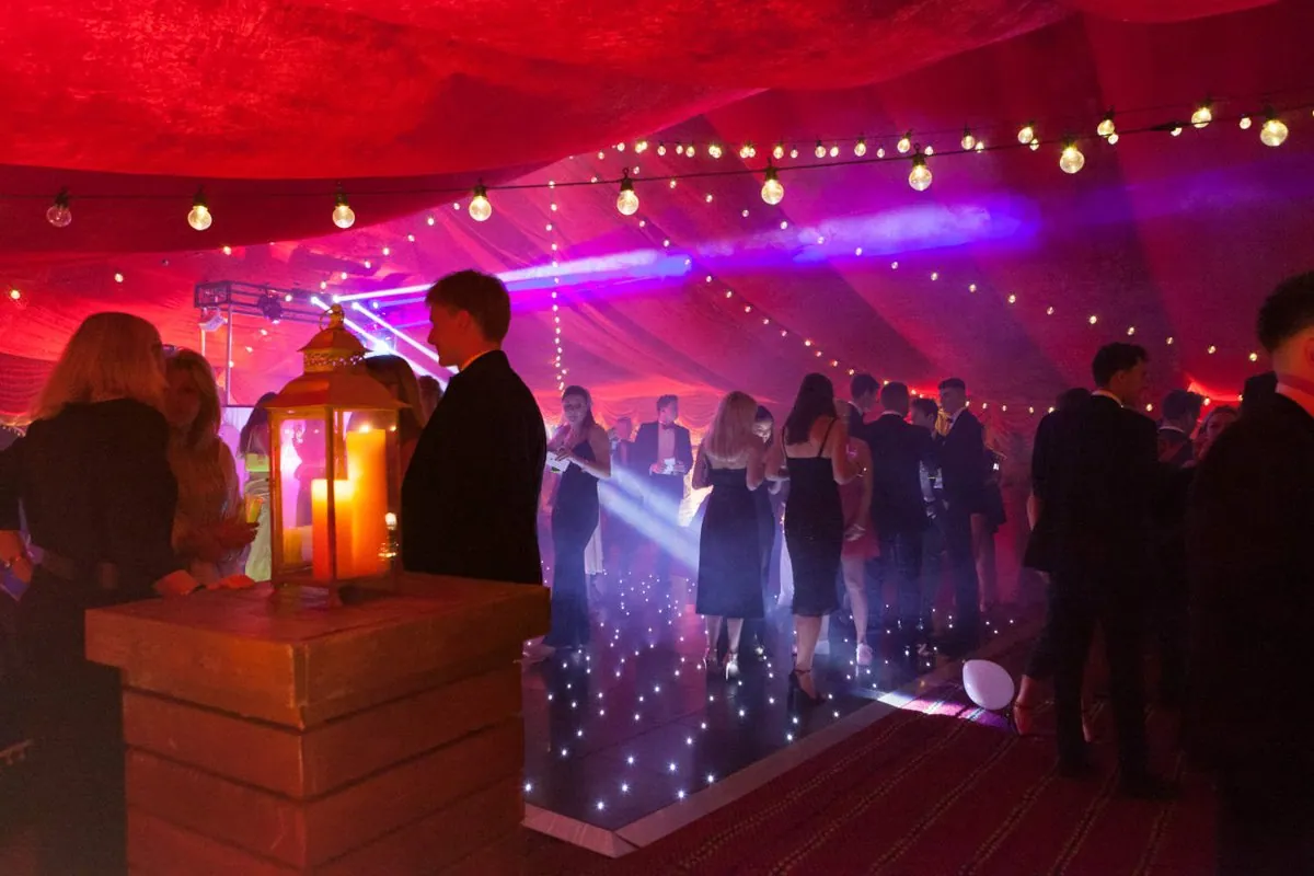 How to Throw a Las Vegas Themed Party