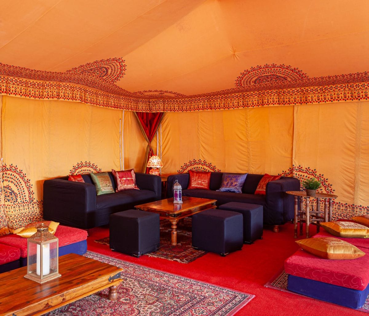 Contemporary Lounge - Black (£40 pp)
