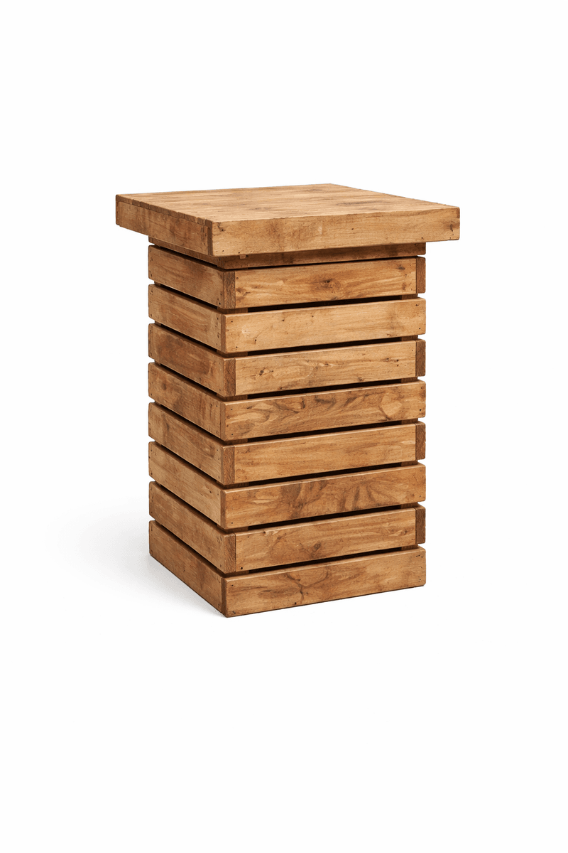Pallet Wood Poseur Table