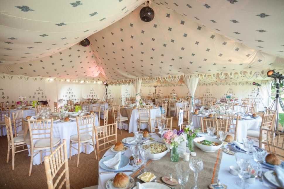 0i0-Interior-nice-tent
