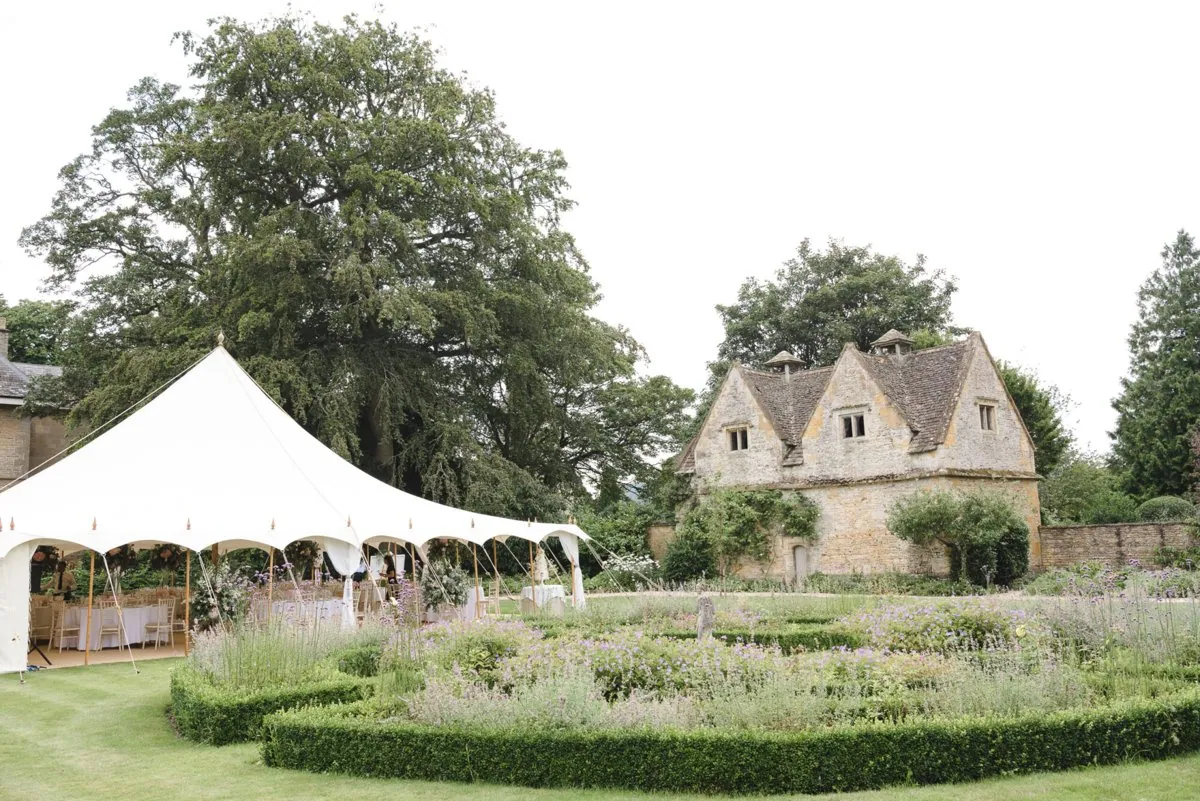 6 Trending Colours and How to Use Them in Your Marquee Decor this Year