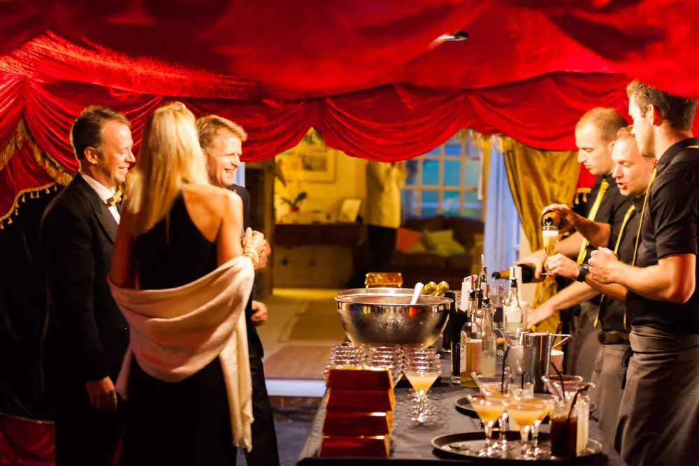 How to Throw a Las Vegas Themed Party